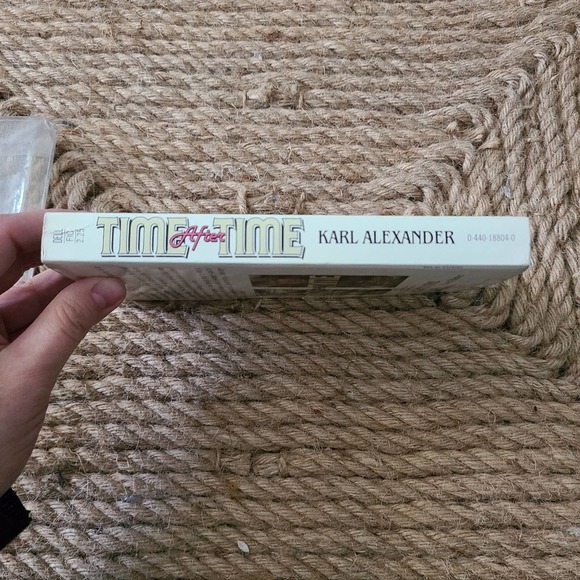 BOOK NAME | TIME AFTER TIME | A DAZZLING ROMANTIC THRILLER - Picture 3 of 10